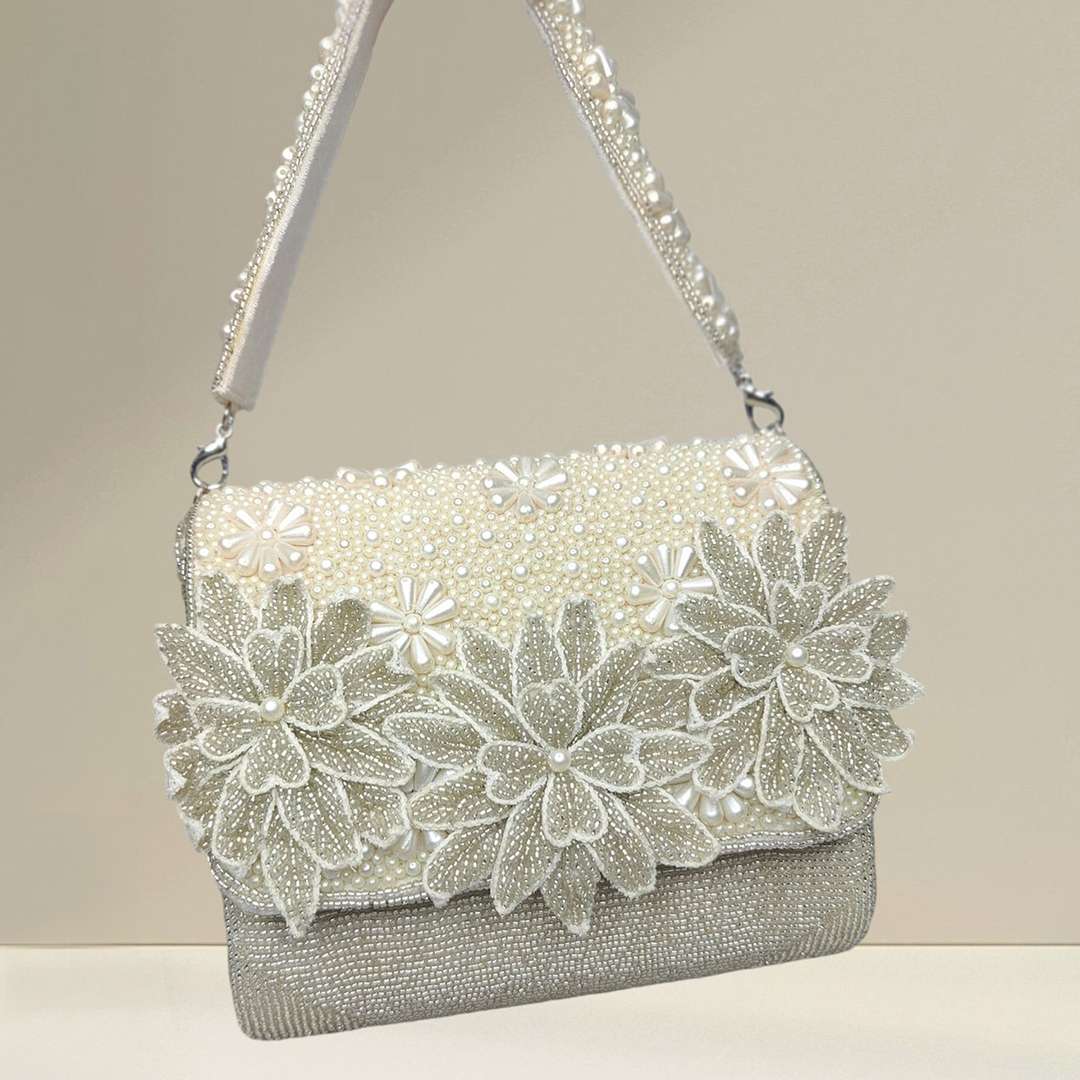 Rose Pearl Flap – A Touch of Elegance in Every Fold (2)