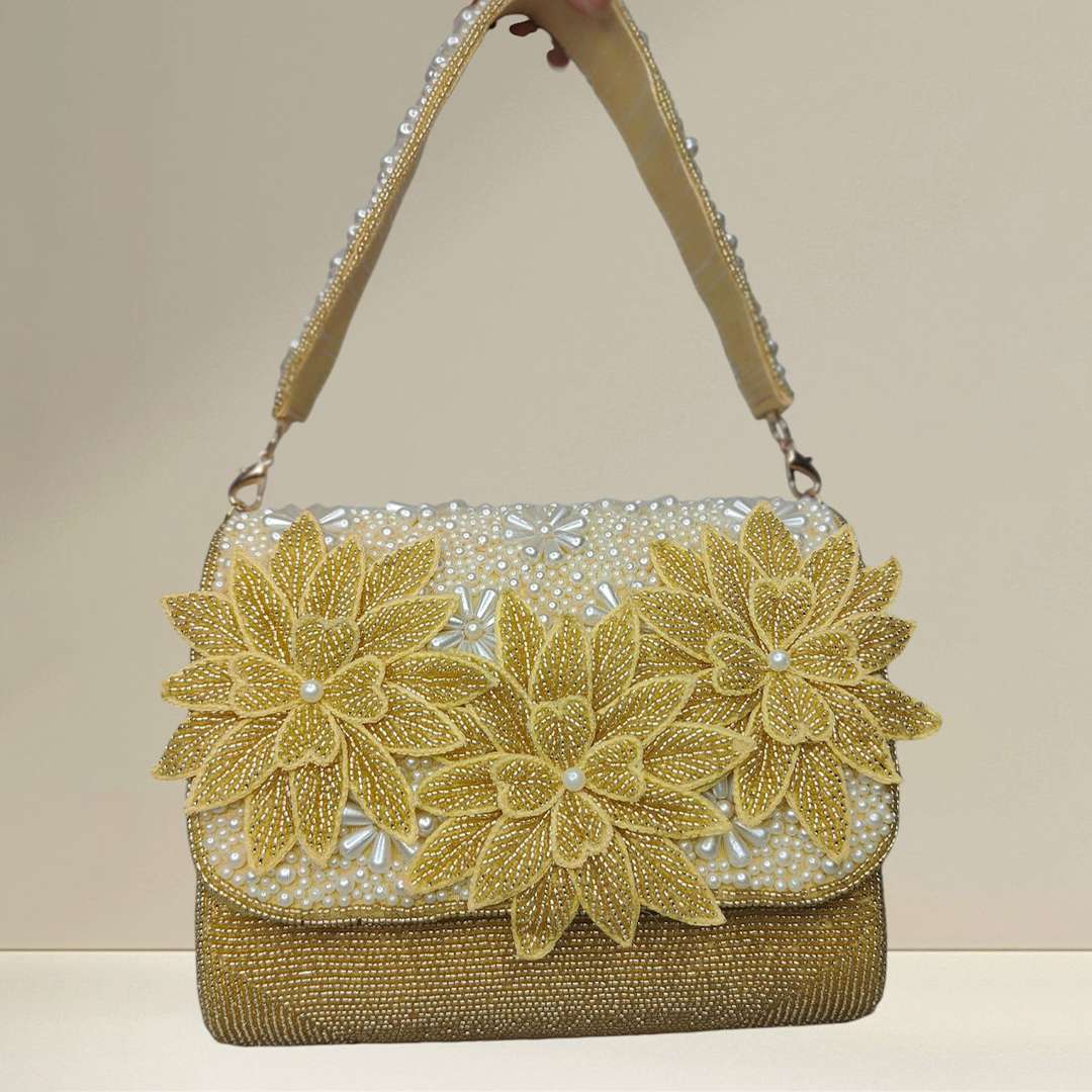 Rose Pearl Flap – A Touch of Elegance in Every Fold (3)