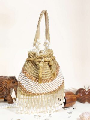 Aliza Polti: Timeless Elegance in Every Stitch